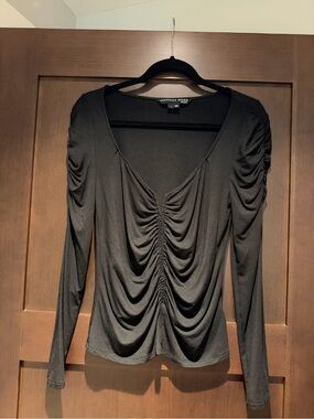 Veronica Beard Black Ruched V-Neck Long Sleeve Top - worn once!